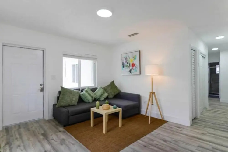Beautiful 3 Bedroom House In Miami