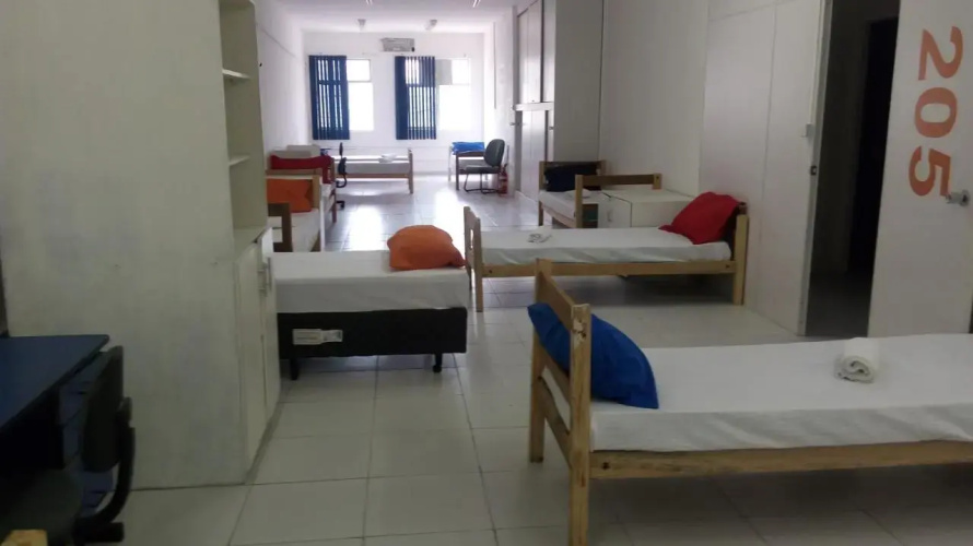 Mangue Oranje Hostel