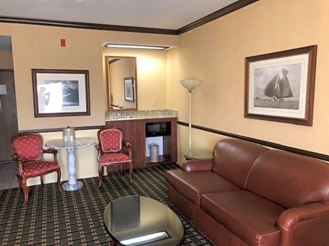 1 Bedroom Suite