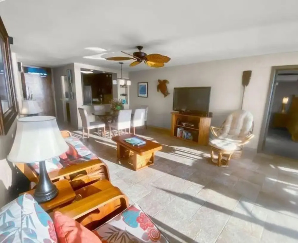 Menehune Shores, #115^ 3 Bedroom Condo by RedAwning