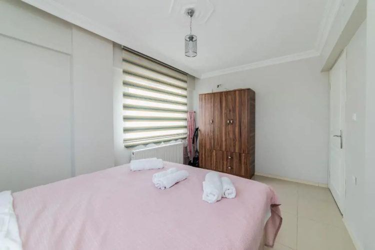 Altiparmak central 2 bdrm apartment