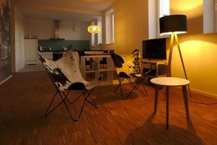2 Bedrooms Apartment