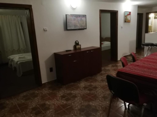 3 Bedrooms Apartment