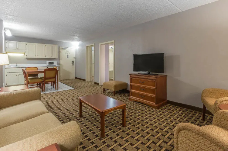 Clarion Inn