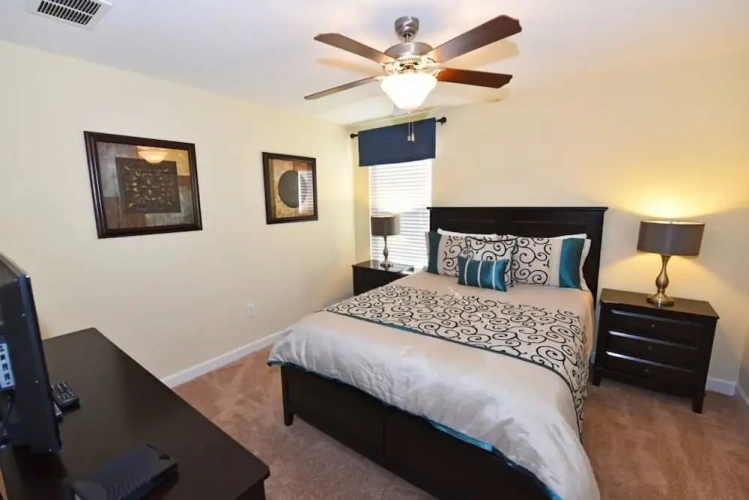 6 Bedrooms Family Cottage