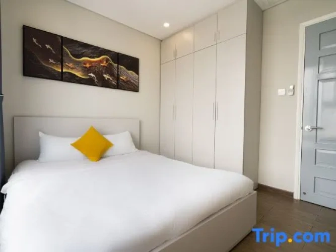 3 Bedrooms Apartment