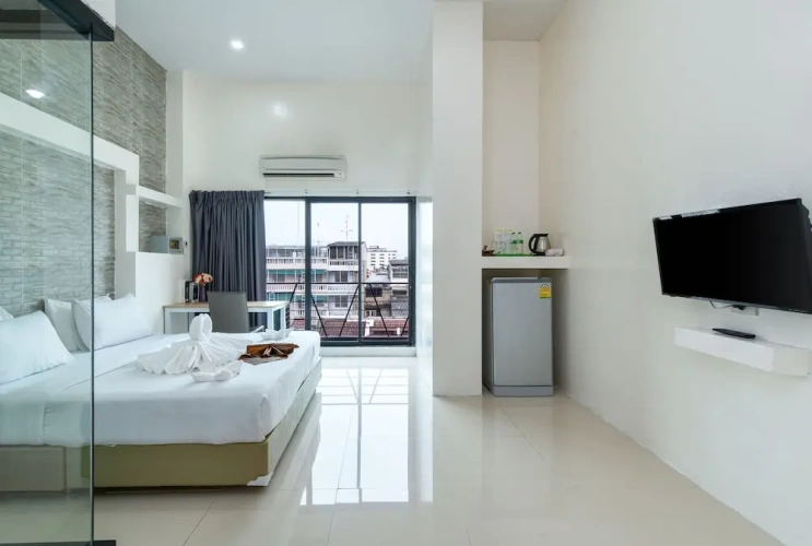 Deluxe room with balcony