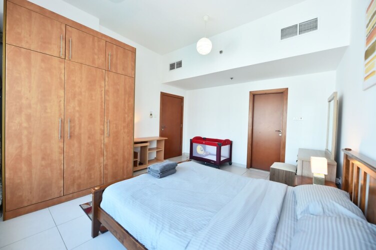 Mrnv - Furnished 1BR in Dubai Marina - Image 6