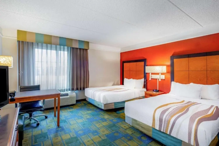 Deluxe Quadruple room