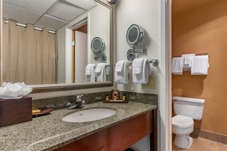 Best Western Plus Garden Court Inn photo 10