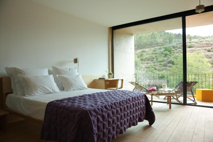 Standard Double room with view