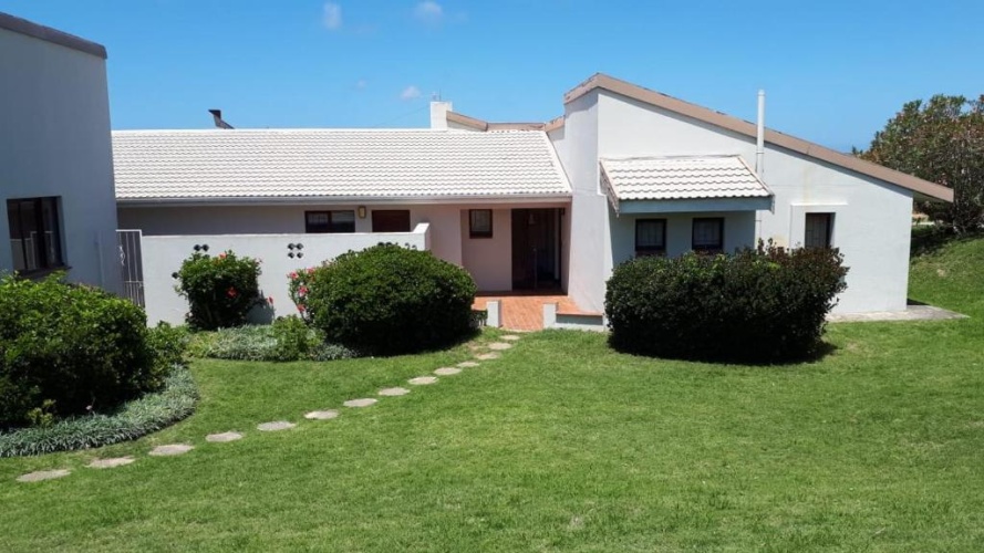 4 Bedrooms Cottage