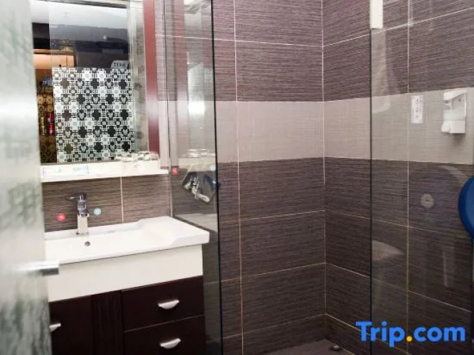 Yiwang Hotel · Selection