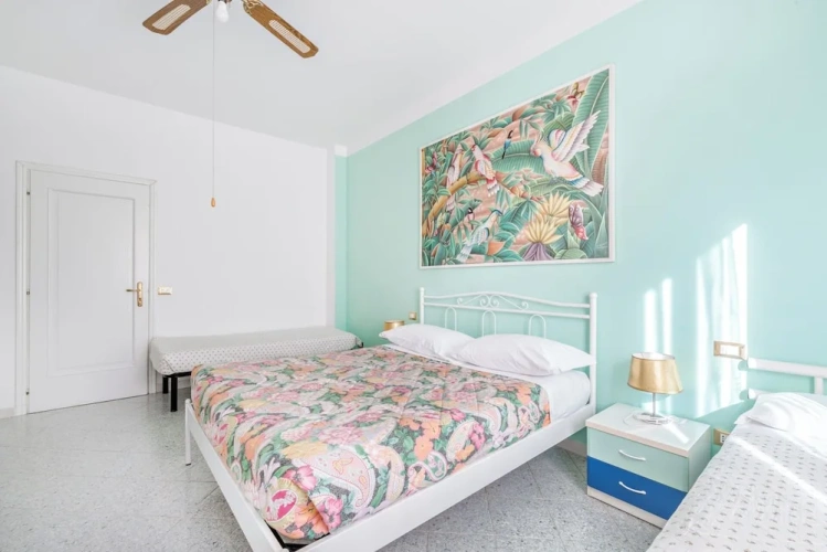 Economy room