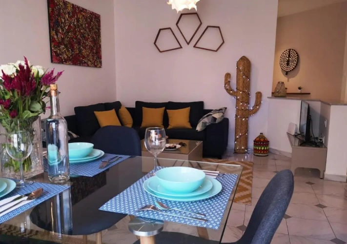 2 Bedrooms Apartment