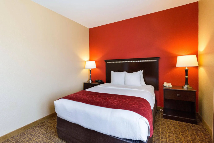 Spark by Hilton Pearland