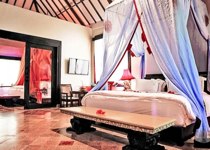 2 Bedrooms Villa