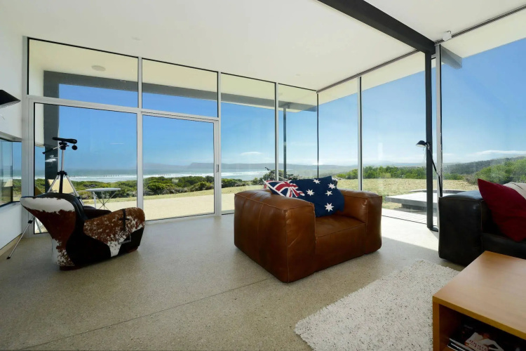 Cloudy Bay Beach House