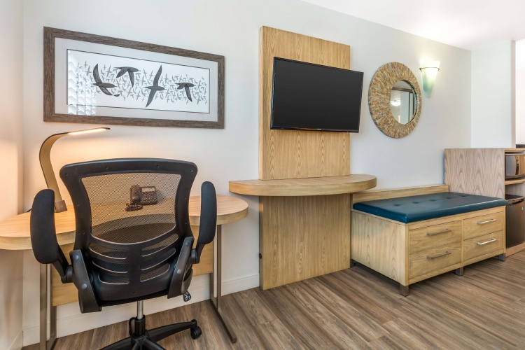 Best Western Plus Capitola By-the-Sea Inn & Suites photo 8