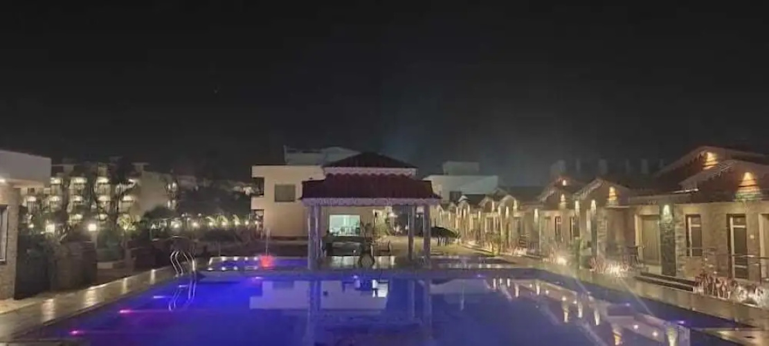 Llyods Beach Resort