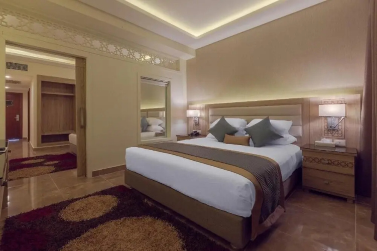 Albatros Aqua Blue Azrak VIP Package