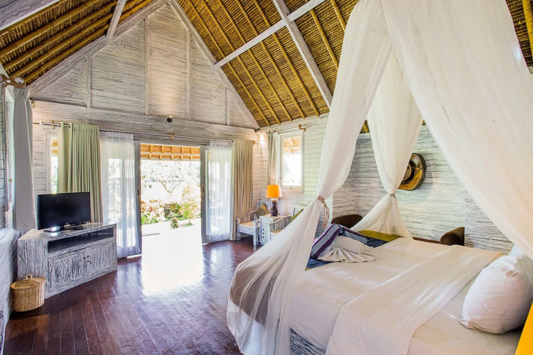 Lembongan Bay Shore Huts