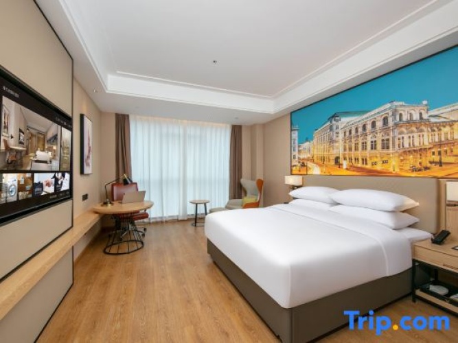 Standard Double room with city view