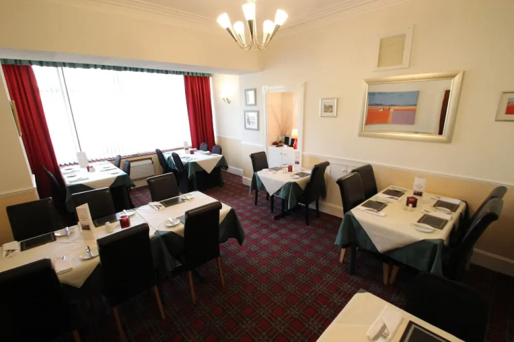 The Highlander Hotel