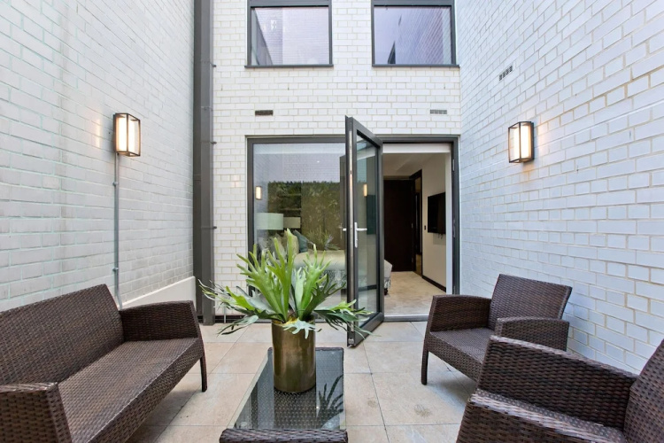 2-bed Deluxe Apt 104