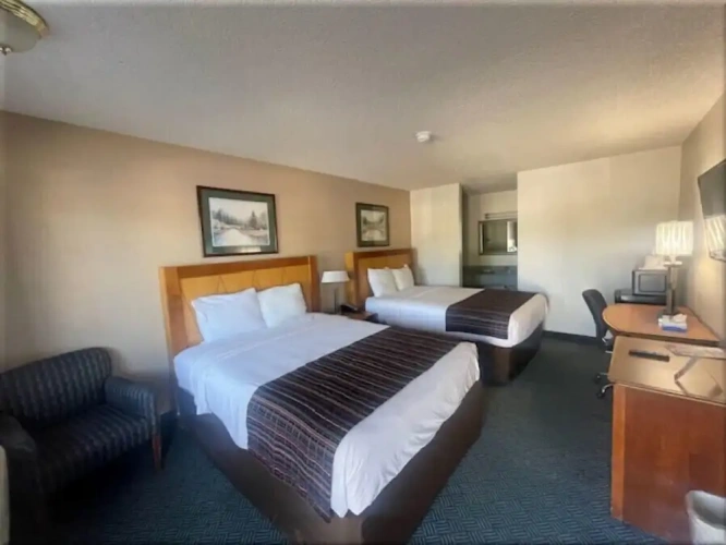 Deluxe Quadruple room with balcony