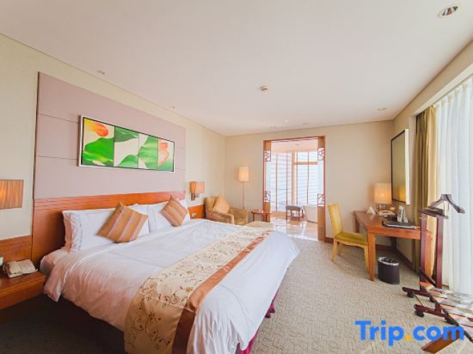 Standard Double room with lake view