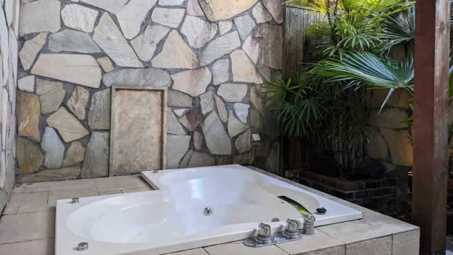 Hotel Allamanda