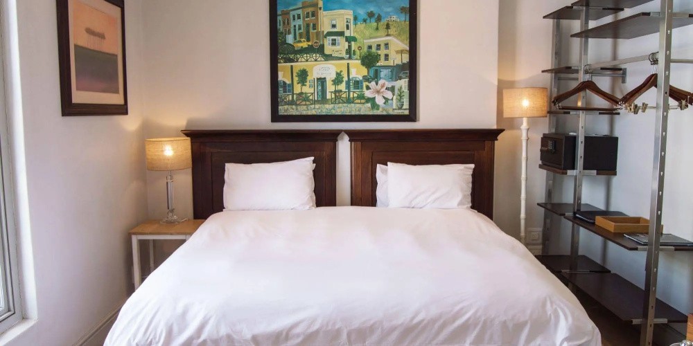 Hotel Charles