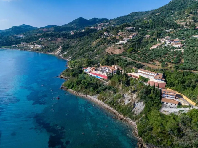 Pelagos Beach Hotel