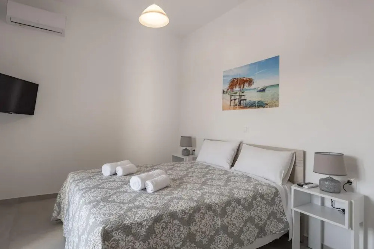 Cycladic Sunlight 2bedroom House