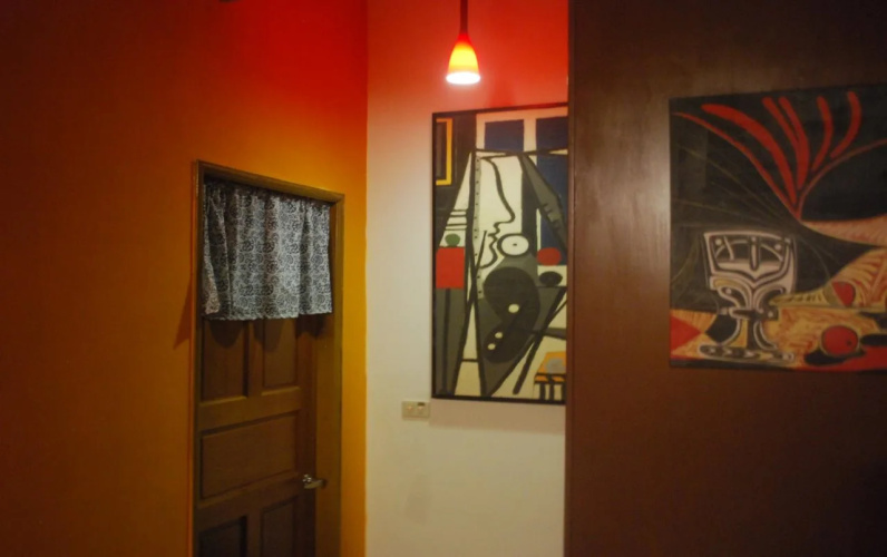Dulan The Travel Bug Bistro Inn