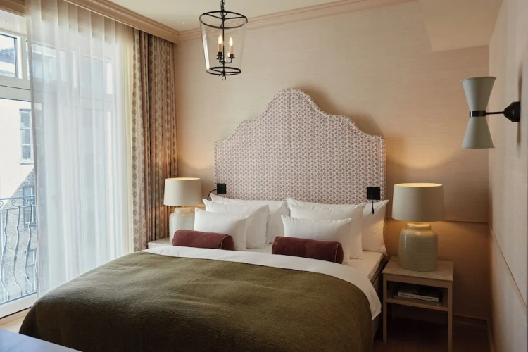 Luxury room