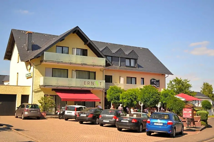 Hotel Caf Ernst