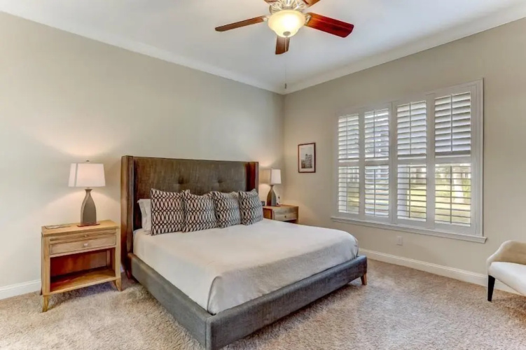 2106 Summerwoods
