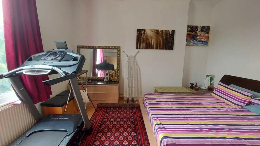 Extra Large One Bedroom Flat With Parking