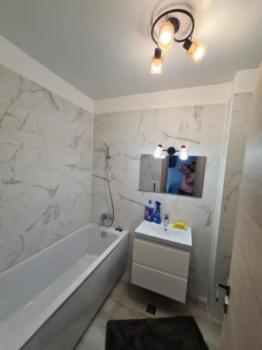 Evy Apartament N10 by Alezzi