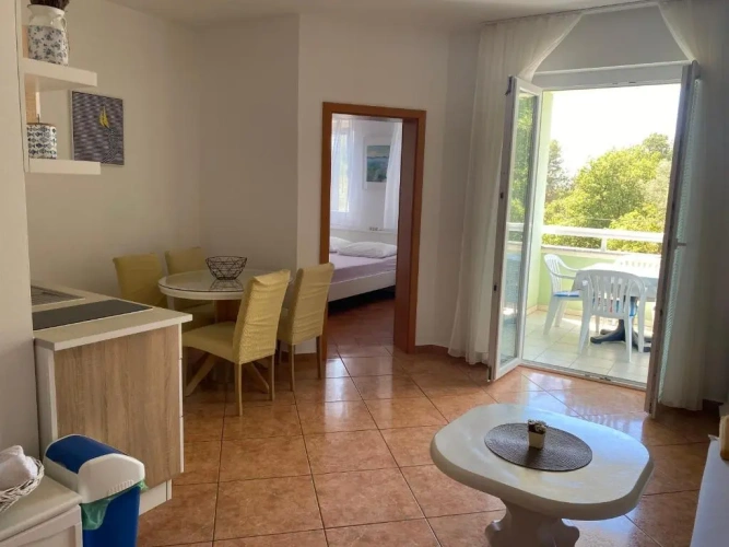 2 Bedrooms Apartment with balcony and with sea view