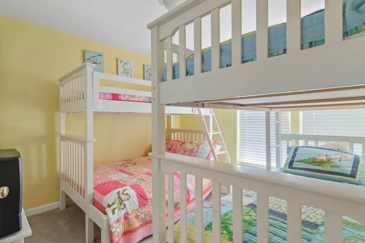 Creekside Getaway Stay for 8