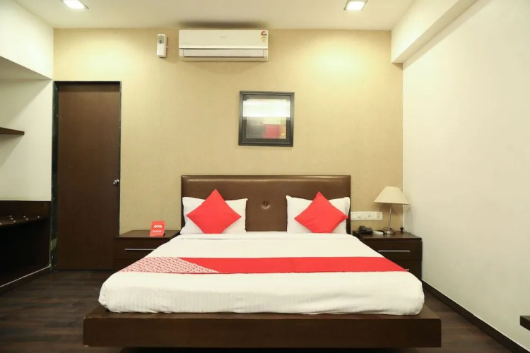 OYO 26499 Check Inn Service Apartment