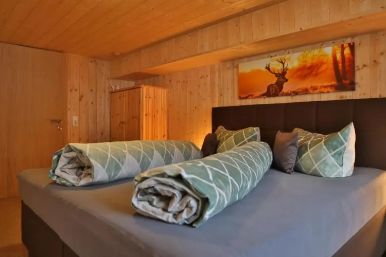 3 Bedrooms Apartment