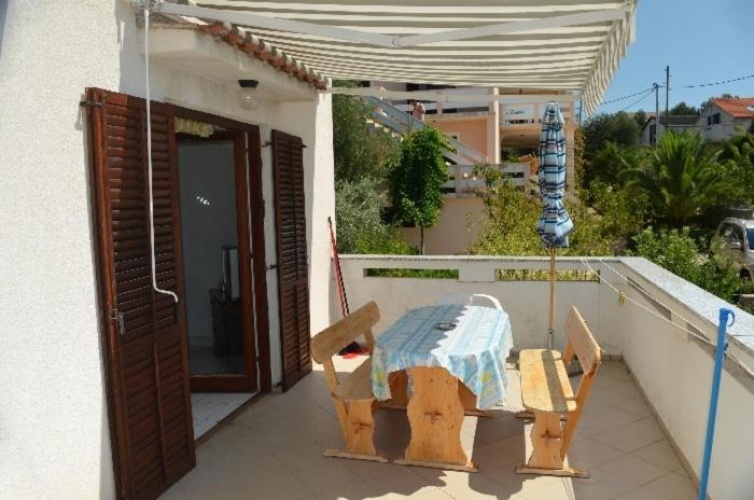 2 Bedrooms Apartment with balcony and with sea view