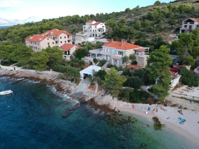 Beach Apartment Viktor 2