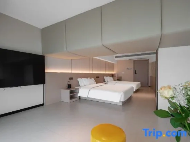 Standard Twin room with sea view