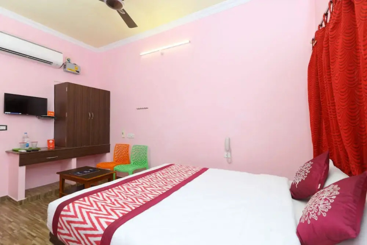 OYO 15162 DJR Grand