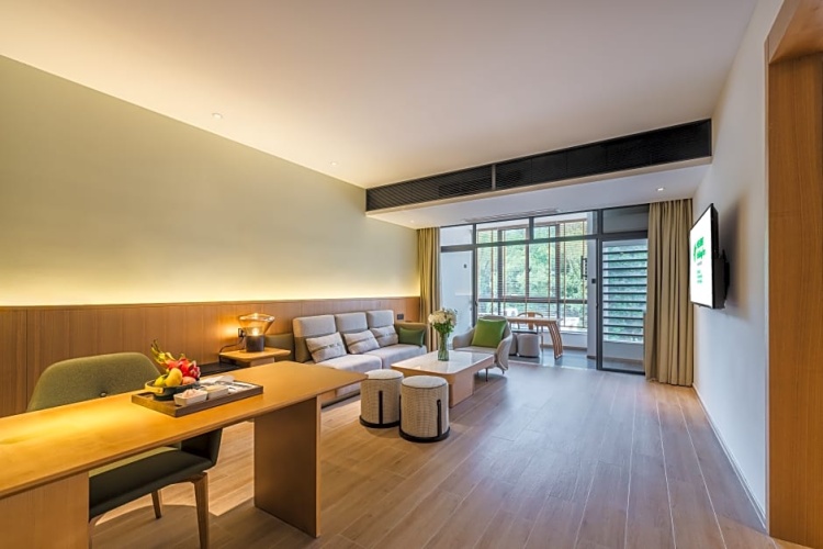 Double Suite
